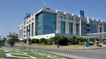 Apollo Hospitals Joins Citi's Pan-Asia Focus List With 'Buy' Rating