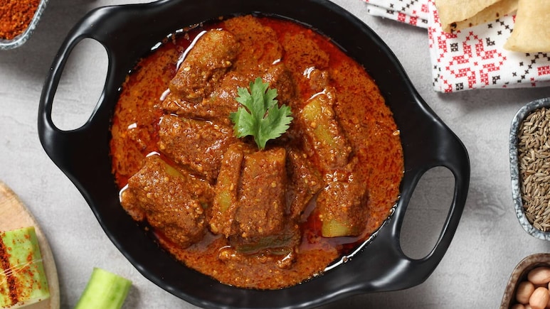 मशहूर अभिनेत्री अश्विनी कालसेकर ने बताई भरवां तुरई की रेसिपी, इंस्टाग्राम पर शेयर किया आसान तरीका