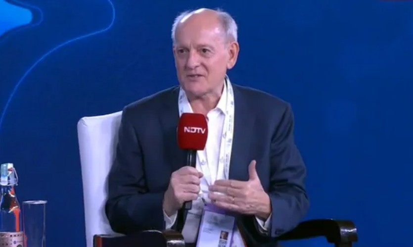 NDTV AI Summit: ज्यादातर AI कंपनियों के CEO कहते हैं, काश हम इसके विकास को रोक पातेः प्रो. स्टुअर्ट रसेल