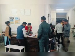 भोपाल-सागर स्टेट हाईवे पर पलटी श्रद्धालुओं से भरी ट्रैक्टर-ट्रॉली, 20 से ज्यादा लोग घायल