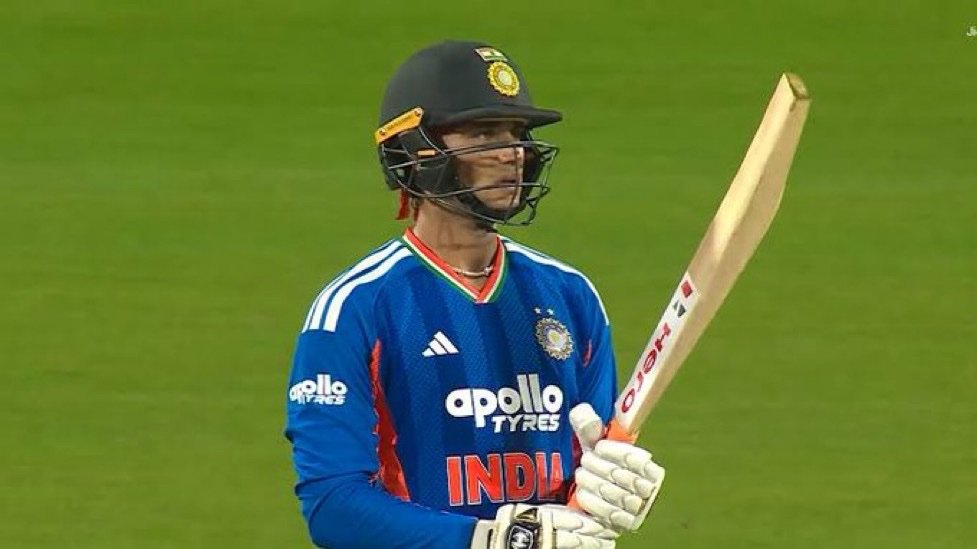 4 डॉट और धैर्य खो बैठे अभिषेक शर्मा... 5वीं बॉल पर थमा दिया अफरीदी को कैच, VIDEO