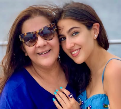 Sara Ali Khan's Birthday Wish For 'Mommy Jaan' Amrita Singh Is Love, Actually