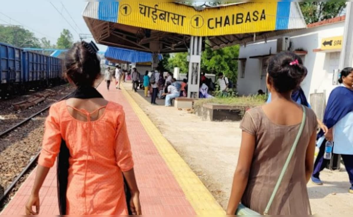 गोद में था बच्‍चा, भीड़ ने केरोसिन डाल लगा दी आग... झारखंड में महिला को एक साल के मासूम संग जिंदा जलाया