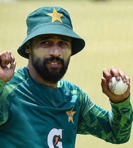 After "Slogger" Dig At Abhishek Sharma, Mohammad Amirs Daring India Prediction For Super 8