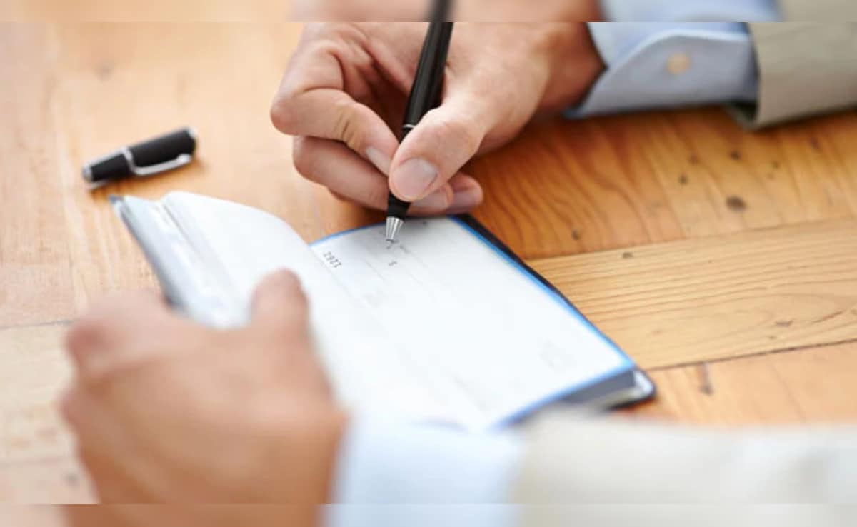 Check Book गुम हो जाए तो क्या करना चाहिए? बिना देरी किए तुरंत कर लें काम