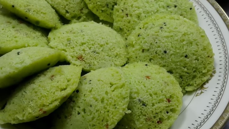 Nisha Madhulika Recipe Video: घर पर इस तरह बनाएं ताजे मटर की नर्म मुलायम फूली-फूली इडली, स्वाद और सेहत का परफेक्ट कॉम्बिनेशन