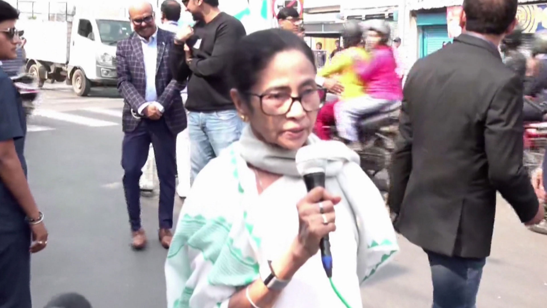 Mamata Banerjee's 'Torture Of Bengalis In Delhi' Claim Before Poll Chief Meet