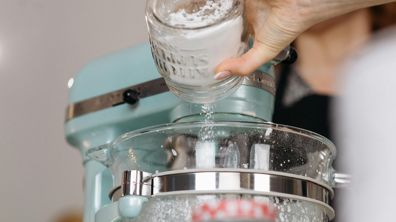 Why Your Mixer Grinder Gives a Burnt Smell and Easy Ways to Prevent It