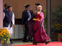 9 बजट और 9 रेशमी साड़‍ियां: व‍ित्त मंत्री का अनोखा स्‍वैग, आंकड़ों के साथ पेश की संस्कृति की झलक