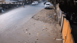 Hit and Run: बेदरकार! भरधाव कारची पादचाऱ्याला धडक, चेंडूसारखा हवेत उडाला तरुण