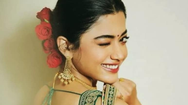 Rashmika Mandanna-Vijay Deverakonda Udaipur Wedding: रश्मिका मंदाना ने शेयर कर दी वेडिंग से जुड़ी पहली फोटो, फूलों से सजे टेबल पर रखे थे सेब, अंगूर साथ में लजीज जापानी मेन्यू