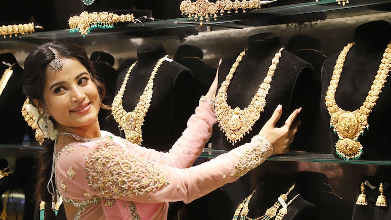 अमेरिका से 4 गुना, चीन से 10 गुना बड़ा सोने का खजाना भारत के घरों में, जानें टॉप 10 देशों में सोने का कितना भंडार
