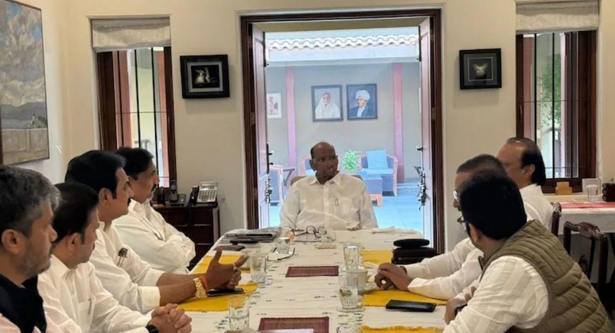 अजित पवार और शरद पवार के मुलाकात की 17 जनवरी की तस्वीर 