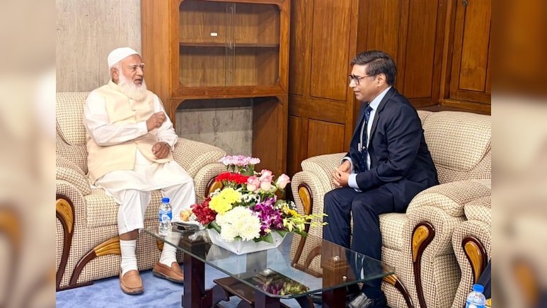 बांग्लादेश में जमात के चीफ के साथ बैठे भारत के विदेश सचिव, इस मुलाकात में छिपे बड़े मैसेज को समझिए