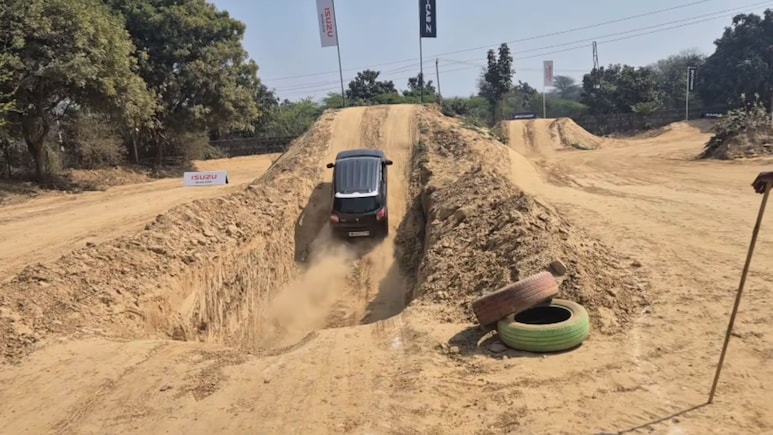 Maruti Suzuki Alto K10 Aces Test Track Obstacle Meant For Isuzu D-Max: Watch