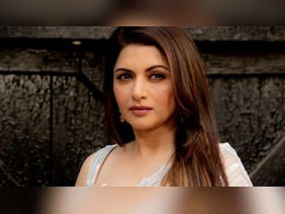 Bhagyashree Takes A Dig At New Films For Showing 'Intimacy That Makes You Squirm'