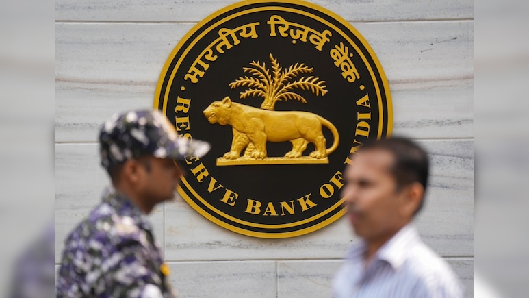 RBI का बड़ा दांव, अब आलू-प्याज की तरह सोने-चांदी पर भी होगी कड़ी नजर, जानें आपकी जेब पर क्या होगा असर?