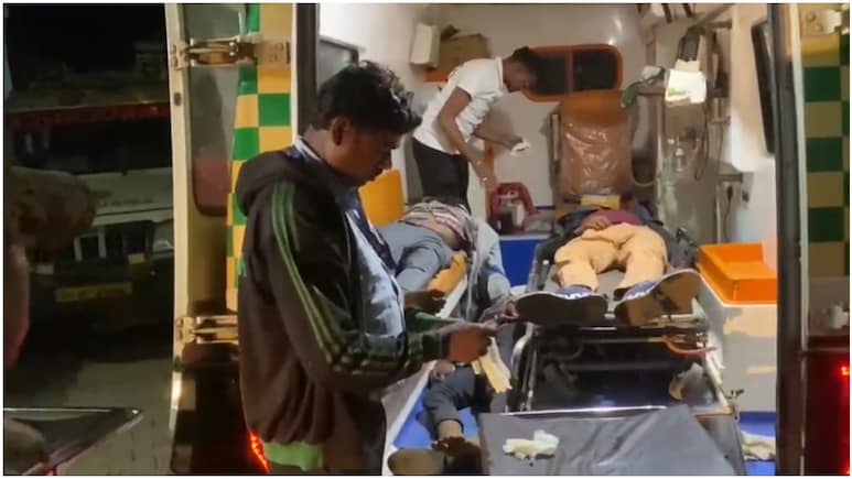 बालोद में खड़े ट्रक में पीछे से टकराए बाइक सवार, एक ही गांव के तीन युवकों की दर्दनाक मौत&nbsp;