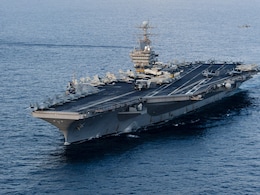 ईरान का दावा- US के एयरक्राफ्ट कैरियर अब्राहम लिंकन को नुकसान, अमेरिका ने किया खंडन