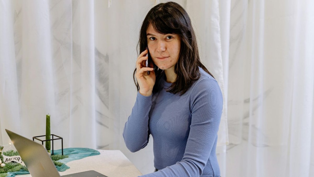 Top 5 Full-Sleeve Tops For AC Offices That Still Look Cute Top 5 Full-Sleeve Tops For AC Offices That Still Look Cute