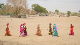 Rajasthan Weather: जयपुर से जैसलमेर तक धूप से छूटे पसीने, बाड़मेर में पारा 37 डिग्री पार, जानें होली पर कैसा रहेगा मौसम