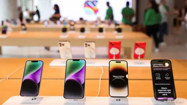 Croma Everything Apple Sale: आईफोन 16, 17 और मैकबुक पर मिल रहा जबरदस्त डिस्काउंट, जानिए कैसे पाएं ऑफर