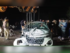 मथुरा: घुप्‍प अंधेरा, खतरनाक मोड़, तेज रफ्तार! रजबहा में गिरी कार और काल के गाल में समा गए 4 युवक