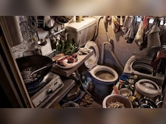 दुनिया के सबसे महंगे शहर के चौंकाने वाले 'ताबूत जैसे घर'...देखकर ही होने लगेगी घुटन