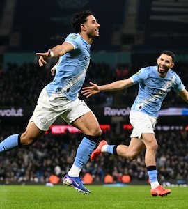 Manchester City Brush Aside Newcastle United To Reach League Cup Final