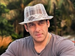 सलमान खान ने फिर साबित किया यारों के यार हैं वो, पुराने दोस्त की बर्थडे पार्टी में पहुंचकर दिया सरप्राइज