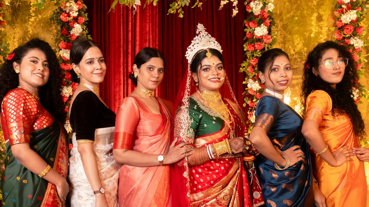 Saree Fabric Cheatsheet: What Drags, What Flows, What Stays Crisp