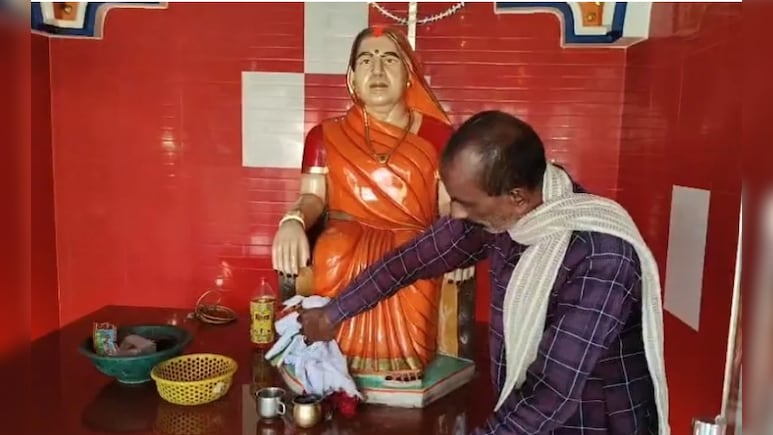 ये है सच्चा प्यार! 65 लाख का मंदिर, बीवी के इश्क को अमर करने की हैरान कर देने वाली दास्तान