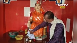 Love Story: खरे प्रेम! पत्नीच्या निधनानंतर पतीने बांधलं 65 लाखांचं मंदिर, ही लव्हस्टोरी तुम्हाला रडवेल