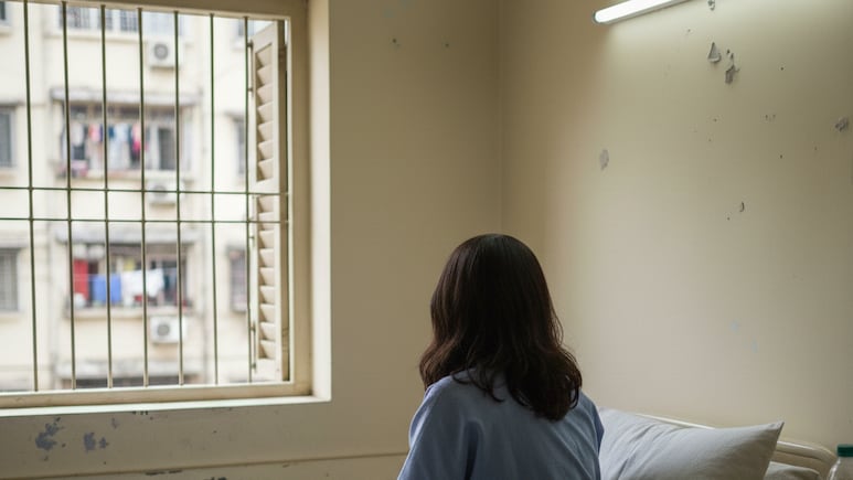 Surgical Tool Left Inside Woman's Abdomen Removed After 5 Years