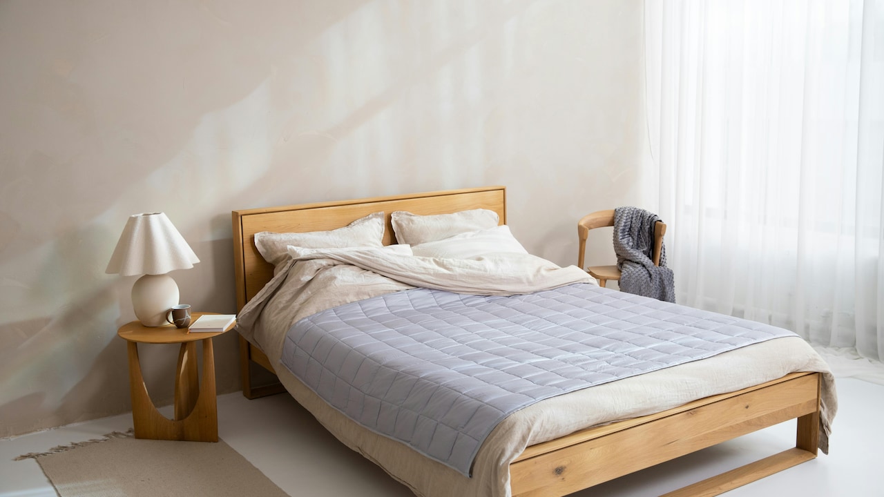 How To Transform Your Bedroom And Make It Look Cleaner Using Just One New Bed Cover How To Transform Your Bedroom And Make It Look Cleaner Using Just One New Bed Cover