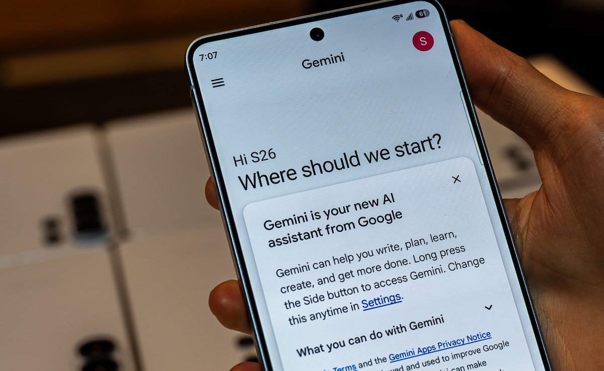 The Gemini AI assistant on a Samsung S26 Ultra The Gemini AI assistant on a Samsung S26 Ultra