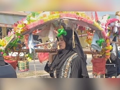 बुर्के में कांवड़ लेकर चली संभल की तमन्ना, आस्था ने जोड़ी दिलों की डोर, लगाए 'बम-बम भोले' के नारे