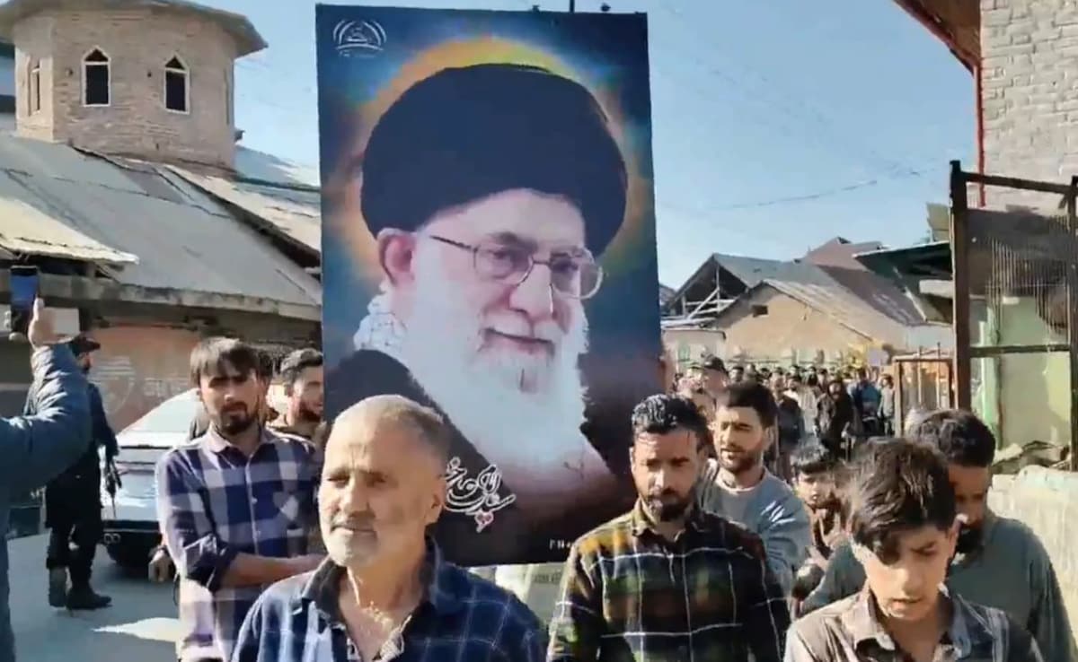 Srinagar's City Centre Shut, Crowd Protesting Khamenei Death Clash With Cops