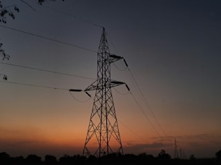 अब ऐप से खरीदें-बेचें बिजली, सोलर पैनल लगाने वालों के लिए कमाई का अच्छा मौका!