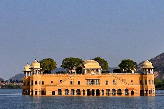 जयपुर से जैसलमेर तक तपने लगा राजस्थान, 48 घंटों में 3 डिग्री और बढ़ेगा तापमान, जानें आपके शहर का हाल