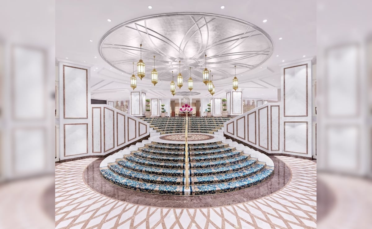 ताज पैलेस के अंदर का एक दृश्‍य 