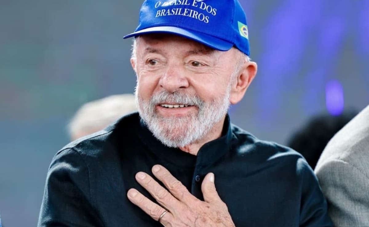 ब्राजील के राष्ट्रपति  लुइस इनासियो लूला दा सिल्वा का बचपन भी काफी गरीबी में बीता है.