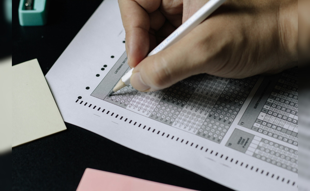 UP Police SI Exam 2026: यूपी पुलिस एसआई भर्ती परीक्षा आज से शुरू, परीक्षा देने जा रहे उम्मीदवार जरूरी पढ़ लें ये गाइडलाइंस