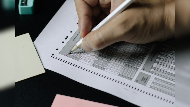 UP Police SI Exam 2026: यूपी पुलिस एसआई भर्ती परीक्षा आज से शुरू, परीक्षा देने जा रहे उम्मीदवार जरूरी पढ़ लें ये गाइडलाइंस