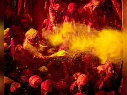 Braj Holi 2026: इस बार ब्रज में मनाएं होली, लट्ठमार से लड्डूमार होली की Date, कैसे पहुंचे-कहां रुकें, खाने में क्&zwj;या-क्&zwj;या है मशहूर