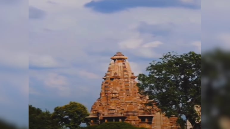 800 से ज्यादा मूर्तियां और बड़े पत्थरों को काटकर बना है खुजराहो का कंदरिया महादेव मंदिर