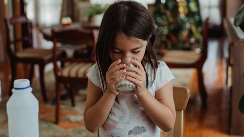 Milk Alone Is Not Enough For Your Child's Growth, Nutritionist Explains Why