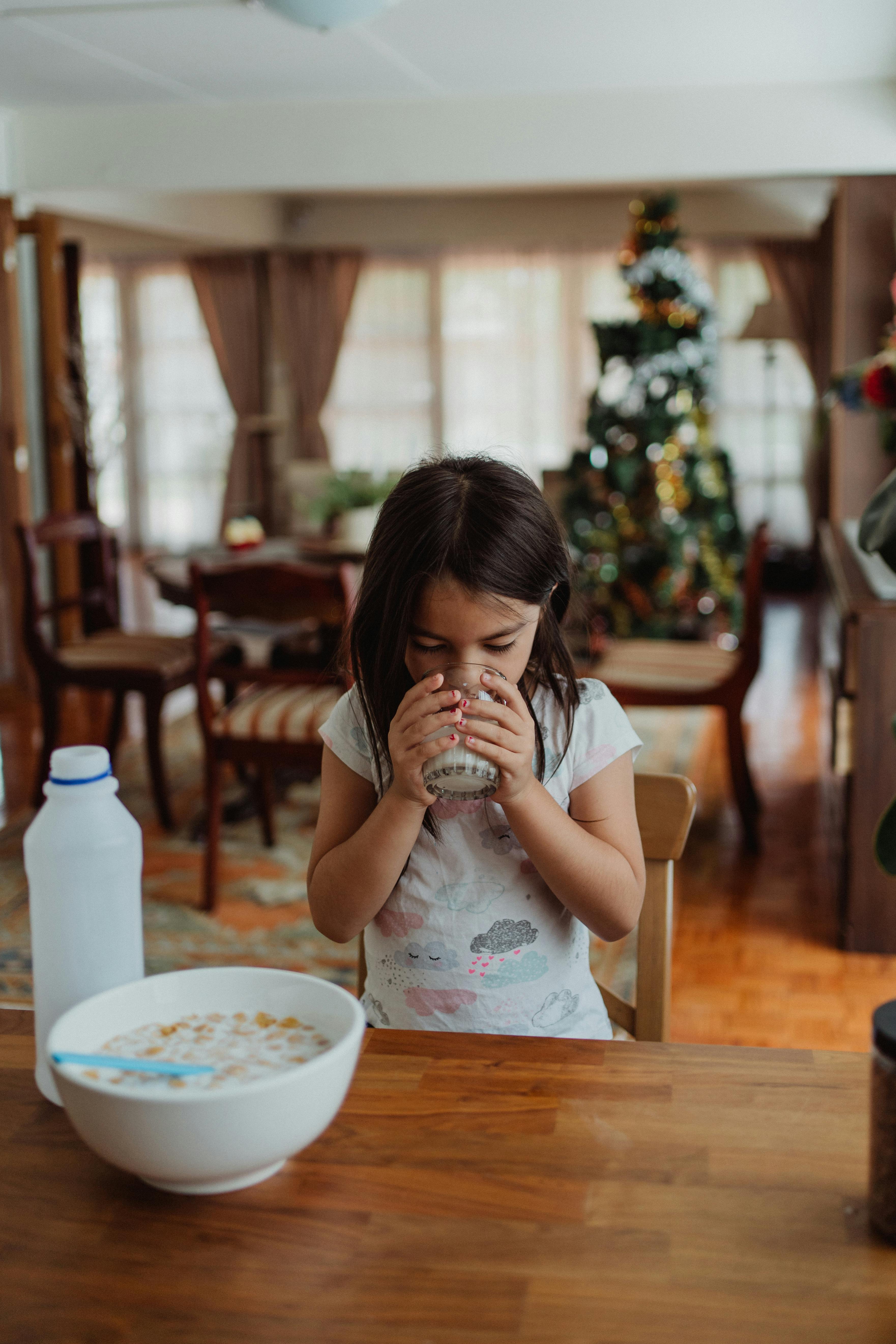 Milk Alone Is Not Enough For Your Child's Growth, Nutritionist Explains Why