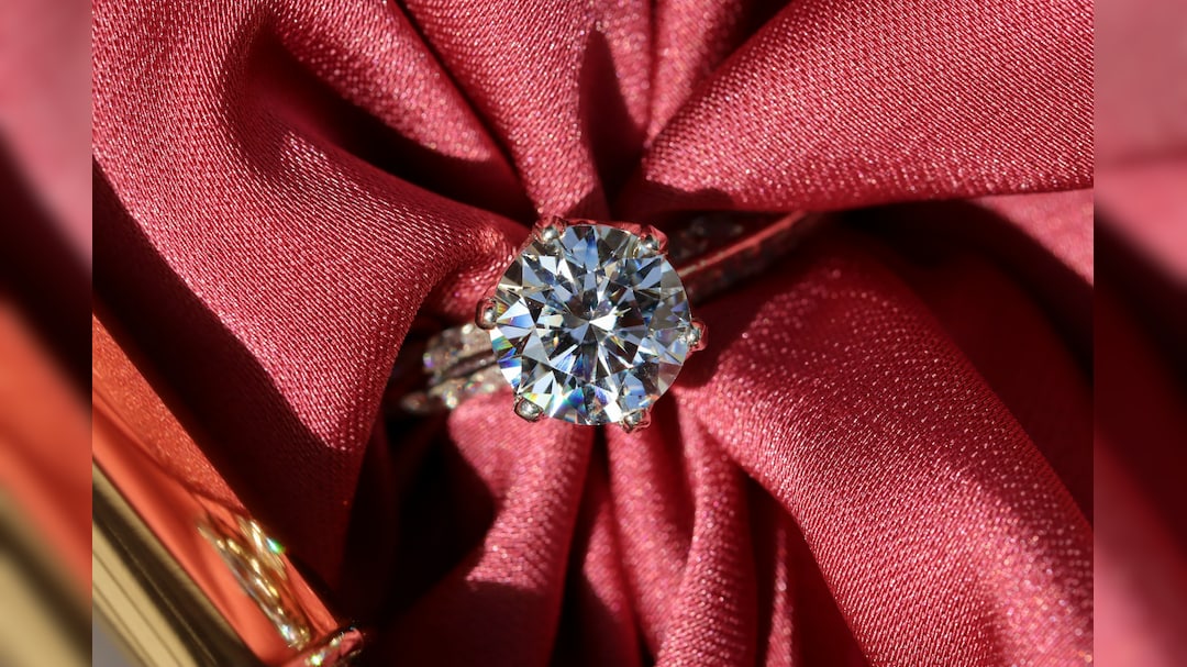 PNGS Reva Diamond Jewellery IPO Day Two: Check Subscription Status, Issue Details, GMP, And More