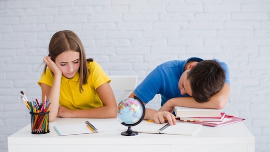 Board Exam 2026: परीक्षा के दौरान हो रही है टेंशन, मन हो रहा परेशान? तो ये स्&zwj;ट्रेस बस्टिंग गैजेट बने हैं आपके लिए